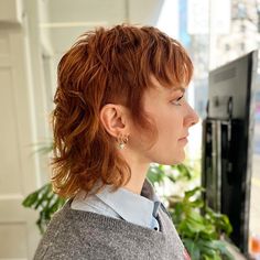 70s Shag Mullet Women, Copper Hair Mullet, Short Shag Red Hair, Copper Mullet Hair, Ginger Undercut, Short Layered Ginger Hair, Mullet Brown Hair, Short Shag Women, Ginger Hair Shadow Root