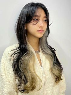 Black Hair With Blonde, Blonde Peekaboo Highlights, Black Hair With Blonde Highlights, Hair Asian, Hair With Blonde Highlights, Long Hair Highlights, Blonde Highlights On Dark Hair, Ethnic Hair, Short Hair Highlights