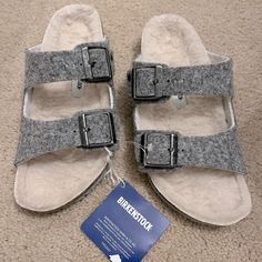 Brand New, Tags Still Attached! Super Comfortable! Size 34 Shoes Birkenstock, Sandals Slippers, Birkenstock Shoes, Sandals Flip Flops, Flip Flop Sandals, Birkenstock, Kids Shoes, Flip Flops, Shoes Sandals