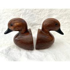 Mid Century Duck Bookends made of heavy plaster with a faux wood look to them. Perfect for the bookcase, office etc.  5.5in w x 6in h x 3.5in d Make sure to follow me, I have flash sales for my followers only A5 Bookcase Office, Duck Bookends, Mid Century Baby, Lego House, Nursery Baby Room, My Followers, Nursery Design, Baby Decor, Faux Wood