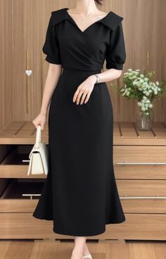 Stunning Dresses Elegant, Sunday Outfit Ideas, Sunday Dress Outfit, Dress Pesta, Simple Frock Design, Fancy Dresses Long, Modest Dresses Casual, Korean Fashion Dress