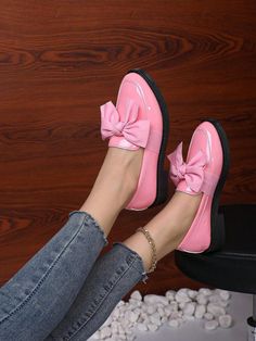 Chic & Comfortable: Women's Butterfly Knot Loafers in Black Summer Workwear Flats With Bow, Casual Slip-on Loafers For Party, Pink Flats For Work, Pink Spring Loafers For Formal Wear, Pink Formal Loafers For Spring, Trendy Spring Flats With Bow, Spring Office Flats With Bow Detail, Spring Office Flats With Bow, Casual Party Loafers With Round Toe