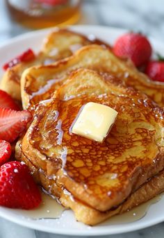 Discover the best brioche French toast recipe. Golden, delicious, and simple to make, it's a breakfast favorite! German French Toast, Best Brioche French Toast, Brioche French Toast Recipe, French Toast Recipe Cinnamon, French Toast Pancakes, Trendy Recipes, Breakfast Tacos Recipe, Easy French Toast Recipe, Brioche French Toast