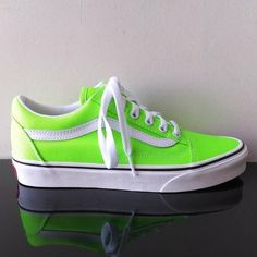 Vans Women's Old Skool Canvas Sneaker in Adorable Neon Green Gecko :) Retail: $65 Style: Unisex Condition: Brand new with tag & fair condition of original shoe box Women's Size: 6.5 Green Vans Sporty Skate Shoes, Green Round Toe Skate Shoes For Spring, Vans Green Round Toe Skate Shoes, Green Vans Skate Shoes With Round Toe, Casual Green Skate Shoes For Spring, Green Lace-up Skate Shoes For Spring, Green Vans Sneakers For Spring, Trendy Green Vans Sneakers, Womens Vans