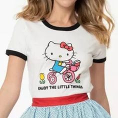 Unique Vintage Bicycle, Books, Tulips Fitted Cotton T-shirt With Hello Kitty, Hello Kitty Shirt, Vintage Bicycle, Enjoy The Little Things, Vintage Bicycles, The Little Things, Cat Shirts, Vintage Tops, Little Things