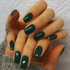 14 Fall Nail Colors for Fair Skin Tones - That are Warm & Cozy - Best Nail Colors For Fair Skin, Green Nail Colors, Nail Colors For Fair Skin, Ballerina Shaped Nails, Best Fall Nail Colors, Best Nail Colors, Dark Purple Nails, Blue Nail Color, Pink Nail Colors