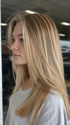 Haircuts For Blonde Long Hair, Fade To Blonde Hair, Long Layers On Blonde Hair, Cute Haircuts For Blondes, Blonde Highlights Color Ideas, Honey Blonde Hair With Blonde Highlights, Highlights On Honey Blonde Hair, Honey Blonde Layered Hair, Blonde Hair Inspo Highlights