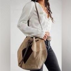 Blemish In Front Right Side As Shown In Last 2 Photos Put On A Button Or Patch Or Something Else And Get A Terrific New Bag For Half Price C06102320c1 Beige Hobo Bucket Bag For Everyday, Everyday Beige Hobo Bucket Bag, Cream Bucket Bag With Leather Handles For Errands, Bucket-shaped Hobo Bag With Snap Closure, Neutral Bucket Bag With Leather Handles, Cream Pouch Bucket Bag For Everyday, Beige Leather Casual Hobo Bag, Chic Brown Bucket Bag With Snap Closure, Casual Beige Leather Hobo Bag