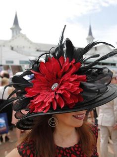 Kentucky Derby Hats Diy, Derby Hats Diy, Kentucky Derby Fashion, Derby Attire, Kentucky Derby Style, Derby Fashion, Ky Derby, Derby Outfits, Crazy Hats