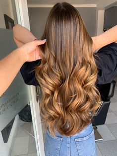 Makeup And Hairstyles, Hair Up Styles, Up Hairstyles, Up Styles, New Hair, Hair Inspo, Balayage, Highlights, Vision Board