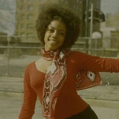 Black 70s Fashion, Black Women 70s, 70s Black Fashion, 70s Black Women, 70s Inspired Fashion, 70s Outfits, Pelo Afro, Vintage Black Glamour, 70’s Fashion