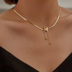 Kalung Choker, Chains Aesthetic, Butterfly Necklace Gold, Crystal Heart Pendant, Butterfly Pendant Necklace, Pearl Choker Necklace, Trendy Necklaces, Chain Choker Necklace