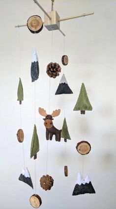 Diy Baby Mobile Boy, Moose Nursery, Nursery Baby Boy, Boy Mobile, Baby Mobile Felt, Boy Nursery Themes, Woodland Mobile, Outdoor Nursery, Diy Baby Mobile