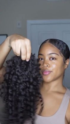 Easy Claw Clip Ponytail, Nice Hairstyles For Natural Hair, Do It Yourself Hairstyles For Black Hair, Pony Style For Short Hair, Clip Ends On Natural Hair, Claw Clip Crochet Hair, Crochet Claw Clip Hairstyle, Easy To Do Hairstyles For Black Women, Curly Crochet Ponytail