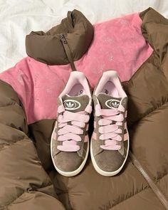 Bape Shoes, Corset Fashion Outfits, Cosy Outfit, Nike Shoes Air Force, Socks And Heels, Pink And Brown, Shoe Inspo