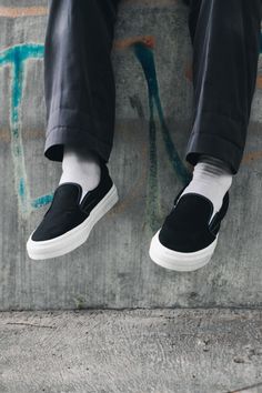 Vans Classic Slip On Outfit, Slip On Outfit Men, Vans Slip On Outfit Men, Slip On Vans Outfit, Vans Slip On Outfit, Chucks Outfit, Slip On Outfit, Vans Slip On Black, Vans Outfit Men