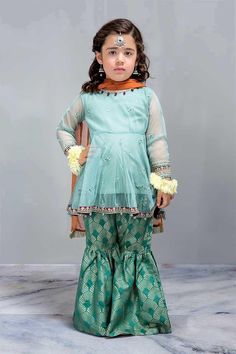 Frock With Gharara, Modest Girls Clothes, Gharara Designs, Dress Designs For Girls, Kidswear Girls, Short Frocks, Modest Girl, Short Frock