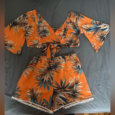 Shein-Two Piece-Crop Top & Summer Shorts -Orange Tropical Print /Medium/Brand New! Never Worn Orange Shorts For Beach Season Vacation, Orange Shorts For Vacation Beach Season, Orange Shorts For Beach Vacation, Orange Beachwear Shorts For Summer, Orange Beachwear Shorts For Beach Season, Orange Beachwear Shorts, Orange Beach Shorts, Summer Beach Orange Shorts, Orange Summer Beach Shorts