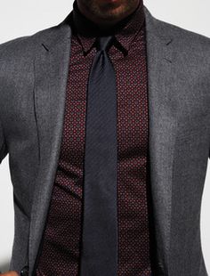 If you're one of those guys who like to keep your look on the darker side, that… Terno Slim, Style Gentleman, Burgundy Shirt, Hipster Man, Pastel Outfit, Dapper Gentleman, Patterned Shirt, Sharp Dressed Man, Gray Suit