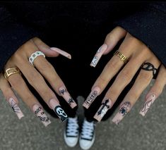 Nail Ideas Graduation, Summer Nails 2024, Classic Nail, Spooky Nails, Nails Summer Nails, Halloween Acrylic Nails, Stunning Nail Designs, Graduation Nails, May Nails