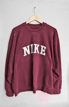 we are arт, вυт even тнe мoѕт вeaυтιғυl paιnтιngѕ can вυrn Nike Pullover, Nike Free Runs, Nike Sweatshirts, Athletic Outfits, Mode Vintage, Nike Sneakers, Nike Outfits