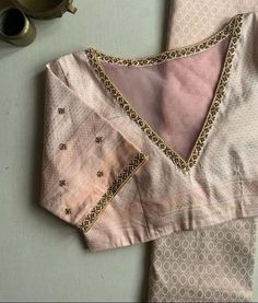 Silk Blouse Designs Indian Latest, Simple Work Blouse Designs Latest, Gold Blouse Designs, Simple Aari Work, Work Blouse Designs, Back Neck Design, Netted Blouse Designs, Latest Blouse Designs Pattern