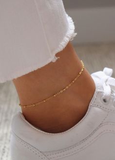 Cute Gold Anklets, Dainty Gold Anklet, Permanent Jewelry Anklet, Ankelate Design, Delicate Summer Jewelry, Dainty Gold Jewellery, Gold Rings Dainty, Modern Anklets, Anklet Photography