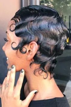 Short Black Hair, Short Natural Hair Styles, Hair Waves, Vintage Hairstyles, Messy Bun, Trendy Hairstyles