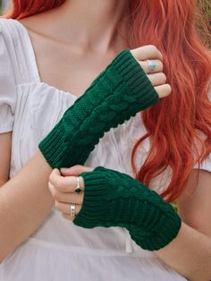 Green  Collar  Fabric Plain Fingerless Gloves Embellished   Women Accessories Yarn Diy Projects, Crochet Gloves Free Pattern, Gloves Diy, Lace Fingerless Gloves, Green Gloves, Glove Pattern, Crochet Gloves Pattern, Gloves Design, Crochet Fingerless Gloves