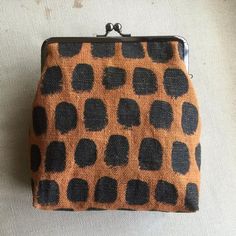 Phone Android, Textile Bag, Fabric Bags, Fashion Fall, How To Dye Fabric, Shibori, Android Phone, Handmade Bags