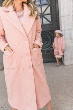 pink trench coat, wool pink coat, polyester coat, mom and daughter matching photos, pink coat, pink winter coat, pink hat inspo, pink photoshoot, paris photoshoot, paris outfit inspo, paris outfit inspiration, city photoshoot, city photoshoot outfit inspo, mom and daughter walking, matching outfit, mom, daughter, outfit inspo, mom kissing daughter, photoshood posing inspo Photoshoot Paris, Matching Photos, Photoshoot City, Pink Photoshoot, Pink Winter Coat, City Photoshoot, Paris Photoshoot, Neutral Dresses, Pink Trench Coat