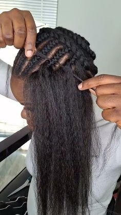 Crochet Braids With Straight Hair, Lock Crochet Braids, Crochet Yaki Straight Hair, Crochet Patterns Braids Hair, Crochet Braid Styles Braids, Loose Crochet Hairstyles For Black Women, Protective Braiding Hairstyles, Braiding Hair Storage Ideas Organizing, Spanish Bulk Braids Hairstyles