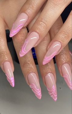 Elegant Almond Nails, Trendy Almond Nails, Nails 2025, Oval Nails Designs, Concert Nails, Kutek Disney, Unghie Sfumate, Nails Today, Girly Acrylic Nails