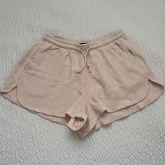 Nwot. Cute, Comfy Sleep/Lounge Short For The Summer! Pull-On, Thermal Shorts With An Elastic, Drawstring Waistband And Two Side Pockets. Fabrics: 100% Cotton Measurements: 9" (23 Cm) Rise, 2.5" (6 Cm) Inseam, 24" (61 Cm) Waist (Stretches)