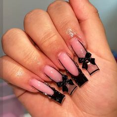 24Pcs Black Ballerina Full Cover Nails Press on Long Coffin False Nail Set with Bowknot 3D French Black And Pink French Tip Nails, Black Bow Nails, Black Nails With Flowers, Freestyle Nails, Pink Press On Nails, Girly Acrylic, Summer Acrylic, Simple Acrylic, Goth Nails