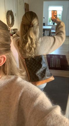 Winter 2023 Haircuts, Host Hairstyles, Hair Styles Brown Hair, Stockholm Hairstyle, Stockholm Hair, Back To School Hairstyles, Stockholm Fashion, Bad Hair Day