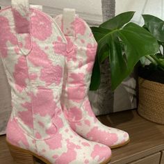 No Brand New In Box Man Made Materials White Cowboy Boots, Ready For Halloween, Cowgirl Boots, No Brand, Pink And White, Rodeo, Cowboy Boots, Bootie Boots, Pink White