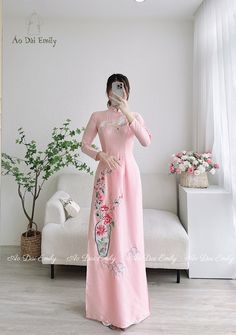 🌻Material: Lụa vân gỗ 🌻Stretchy level: 2/10 🌻 The measurement of this ao dai (long dress) is in Vietnamese size (American size tends to be bigger for the same size). Please LOOK AT THE SIZE CHART CAREFULLY BEFORE ORDERING. There might have some chalk writings on the fabric due to making process. These marks can be washed away easily. 🌻🌻No returns or exchanges Buyer can contact seller about any issues with an order. 🌸 Follow us Facebook/aodaiemily www.aodaiemily.com 💜 Thank you very much💜 Elegant Pink Ao Dai With Floral Embroidery, Pink Ao Dai With Floral Embroidery For Wedding, Wedding Ao Dai In Pink With Floral Embroidery, Wedding Ao Dai With Pink Floral Embroidery, Wedding Pink Ao Dai With Floral Embroidery, Fitted Long Embroidered Dress, Long Fitted Embroidered Dress, Traditional Ao Dai For Spring Party, Spring Party Traditional Ao Dai