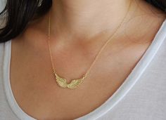 Simple Ring Design, Silver Watches Women, Gold Necklace Simple, Gold Angel, Gold Bridal Earrings, Wing Necklace, Dope Jewelry