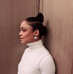 Tessa Thompson Hairstyles, Buns And Braids, Greasy Hair, Hair Artist, Tessa Thompson, Greasy Hair Hairstyles, Natural Hair Styles Easy, Press Tour