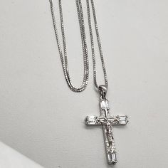 Brand New Sterling Silver 925 Cross Necklace Lookin' To Add Some Serious Sparkle To Your Style? This Sterling Silver 925 Cross Necklace Is The Perfect Piece To Complete Any Outfit - It's Intricately Designed With Gemstones And Cubic Zirconia Stones And Has A Length Of 18"! Plus, You'll Get A Free Jewelry Bag To Keep It In For Safekeeping. Shine On! Silver Statement Jewelry, Pearl Bar Necklace, Floral Statement Necklace, Pearl Charm Necklace, Green Stone Necklace, Diamond Bar Necklace, Silver Cross Necklace, Embroidered Necklace, Crescent Necklace