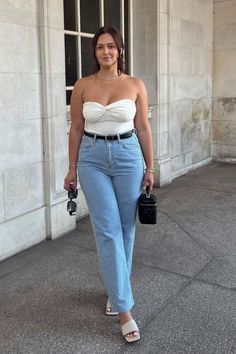 21 Stylish Wide-Leg Jeans Outfits You'll Want to Copy ASAP