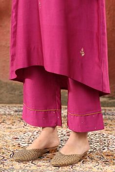 Pink straight kurta with placement floral embroidery. Paired with a pant. - Aza Fashions Pant Women, Women Kurta, Straight Kurta, Kurta With Pants, Three Quarter Sleeves, Aza Fashion, Floral Embroidery, Three Quarter, Pink Floral