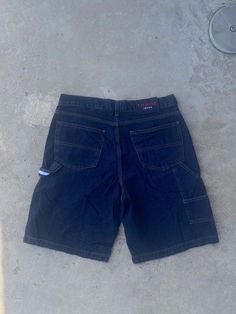 Vintage 1990s Tommy Hilfiger Jorts - Size 34 - Good vintage condition (no holes no stains) - Message for more information Please take note of the measurements listed as these are vintage clothes and may fit different than the tag size. Follow our page for more vintage clothing drops! Connect with us on Instagram: @recurarchives 90s Tommy Hilfiger, Vintage Jean Shorts, Carpenter Shorts, Tommy Hilfiger Jeans, Vintage Clothes, Vintage Jeans, Jeans Shorts, Cargo Shorts, Vintage Clothing