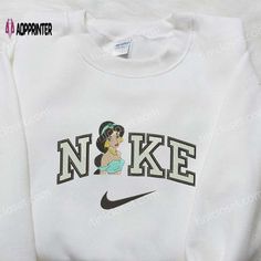 Introducing the Nike x Jasmine Embroidered Shirt, a fusion of style and comfort. Crafted with precision, this shirt showcases a Spiderman Nike, Jasmine Disney Princess, Spiderman Background, Disney Nike, Nike Inspired, Nike Design, Embroidered Shirts, Nike Sweatshirt, Shirt Nike