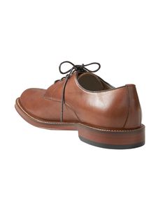 A versatile oxford shoe with sleek, minimalist design, made in luxe, Italian leather.  Designed with lightweight, durable OrthoLite® performance insoles for breathable cushioning that wicks away moisture for the ultimate in comfort.  Our Advanced Co Oxford Shoe, Wicks, Arch Support, Italian Leather, Minimalist Design, Sale Items, Brown Leather, Oxford Shoes, Leather Upper