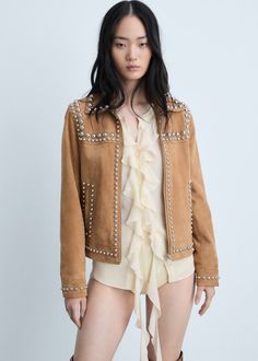 Studded leather jacket - Woman | MANGO USA Look Boho Chic, Studded Leather Jacket, Studded Jacket, Boho Chic Outfits, Suede Fabric, Studded Leather, Suede Jacket, Leather Jackets Women, Creative Fashion