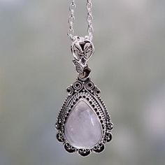 Spread Happiness! Amber Tattoo, Medieval Necklace, Jewelry Facts, Silver Necklace Simple, Moonstone Pendant Necklace, Necklaces Pendant, Silver Jewelry Necklace, Silver Jewellery Sets, Silver Jewels