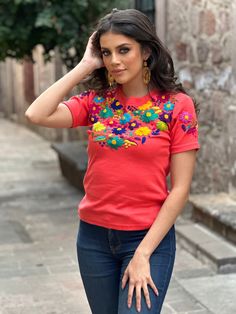 Mexican T Shirts, Mexican Flowers, Boho Style Tops, Embroidered Tshirt, Basic Tee, Chicago Il, Floral Embroidery, Hand Embroidered, Hippie Boho