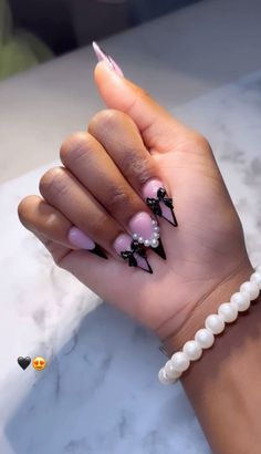 Cute Short Acrylic Nails Pointy, Staleto Nails Short Almond, Cute Extra Acrylic Nails, Small Pointy Nails, Cute Pointy Nails, Nude Nails With Charms, Short Stellos Nails Design, Alomd Nails Cute, Almond French Tip Nails With Design